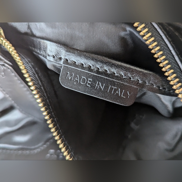 Burberry Leather Buckle Bucket handbag - Picture 10 of 13